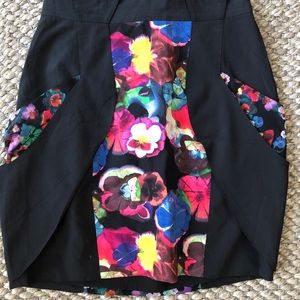 Karen Millen Silk Mini Skirt w/pockets